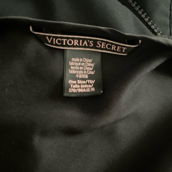 Victoria's Secret Black Satin Wrap - Picture 3 of 3
